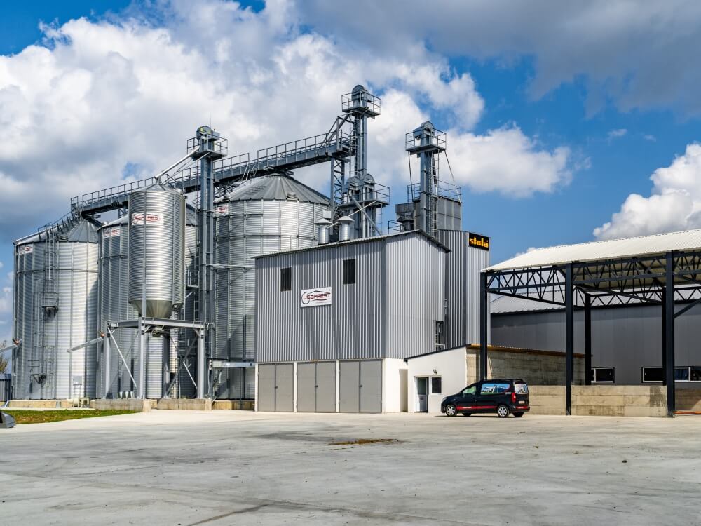 Silozuri metalice pentru cereale - depozite pentru cereale